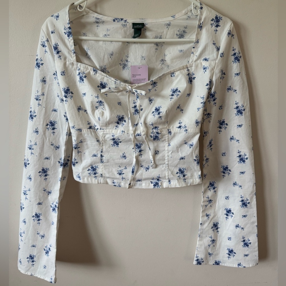 Wild Fable Women’s White and Blue Floral Cropped Blouse Size XXS NWT